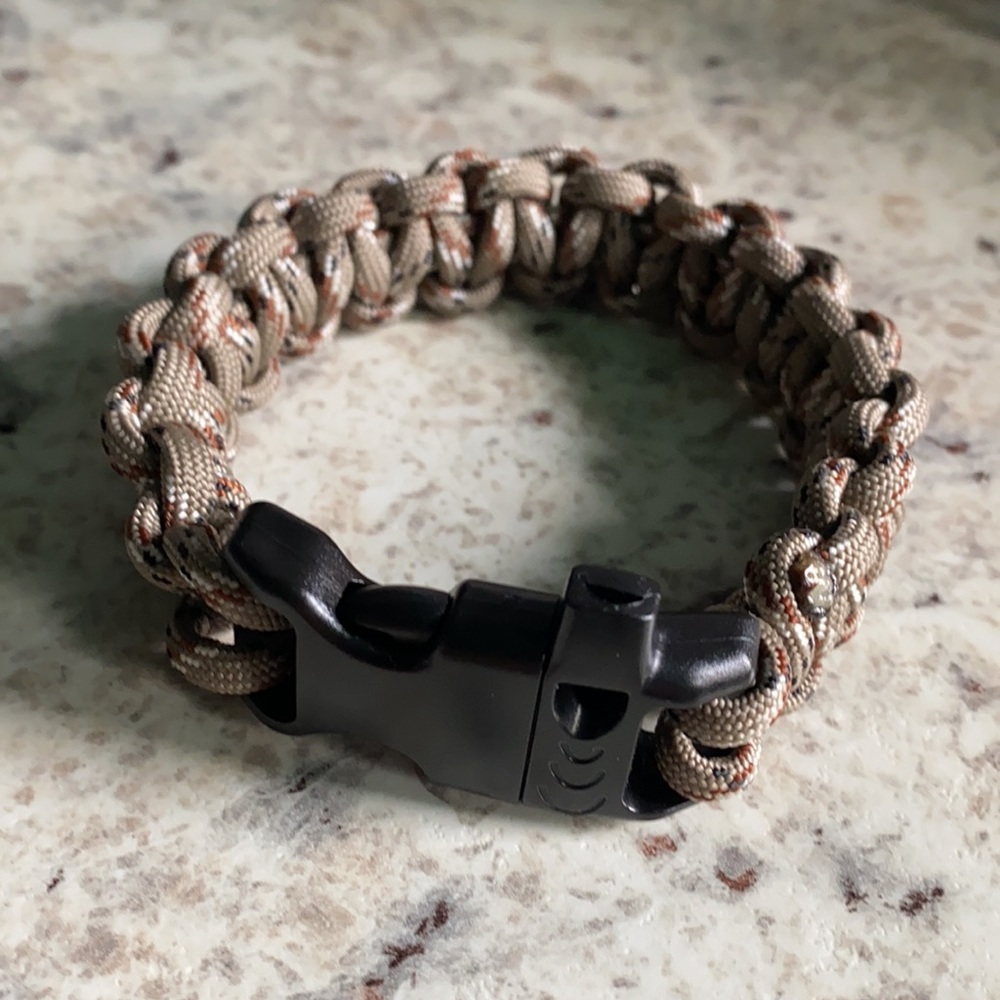 Desert camo Hand Crafted whistle Buckle paracord BRACELET desert camo